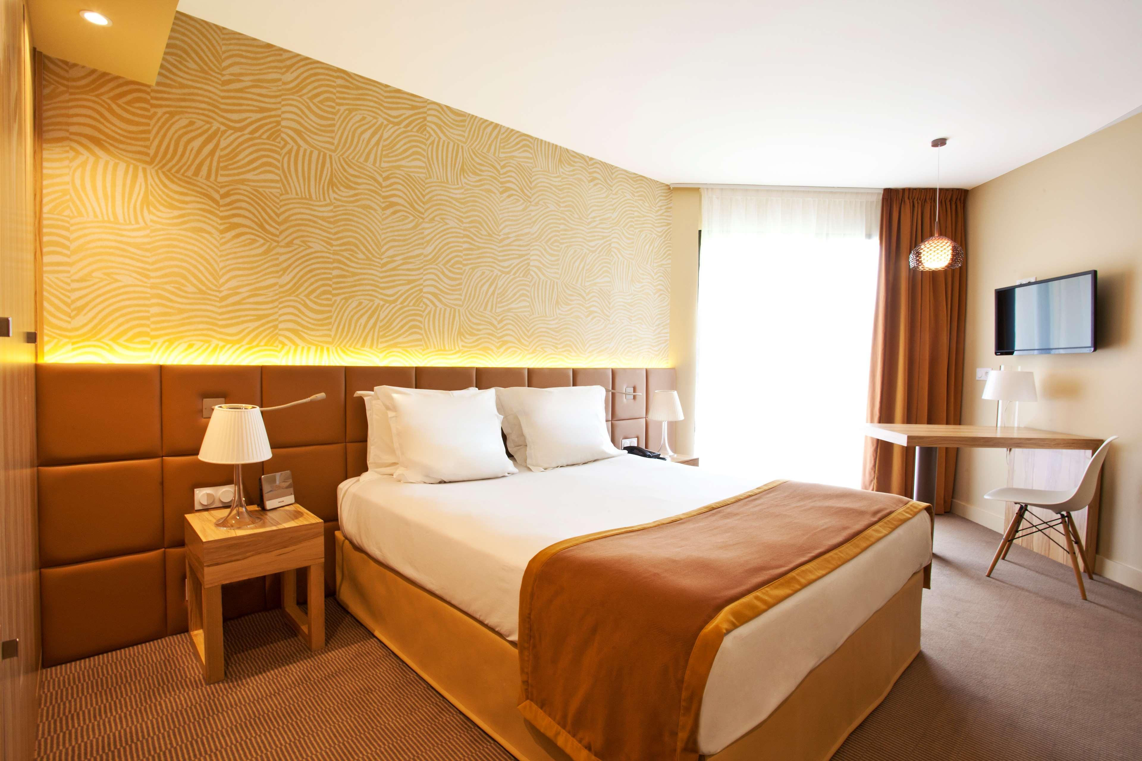 Golden Tulip Avignon Le Paradou Exterior foto
