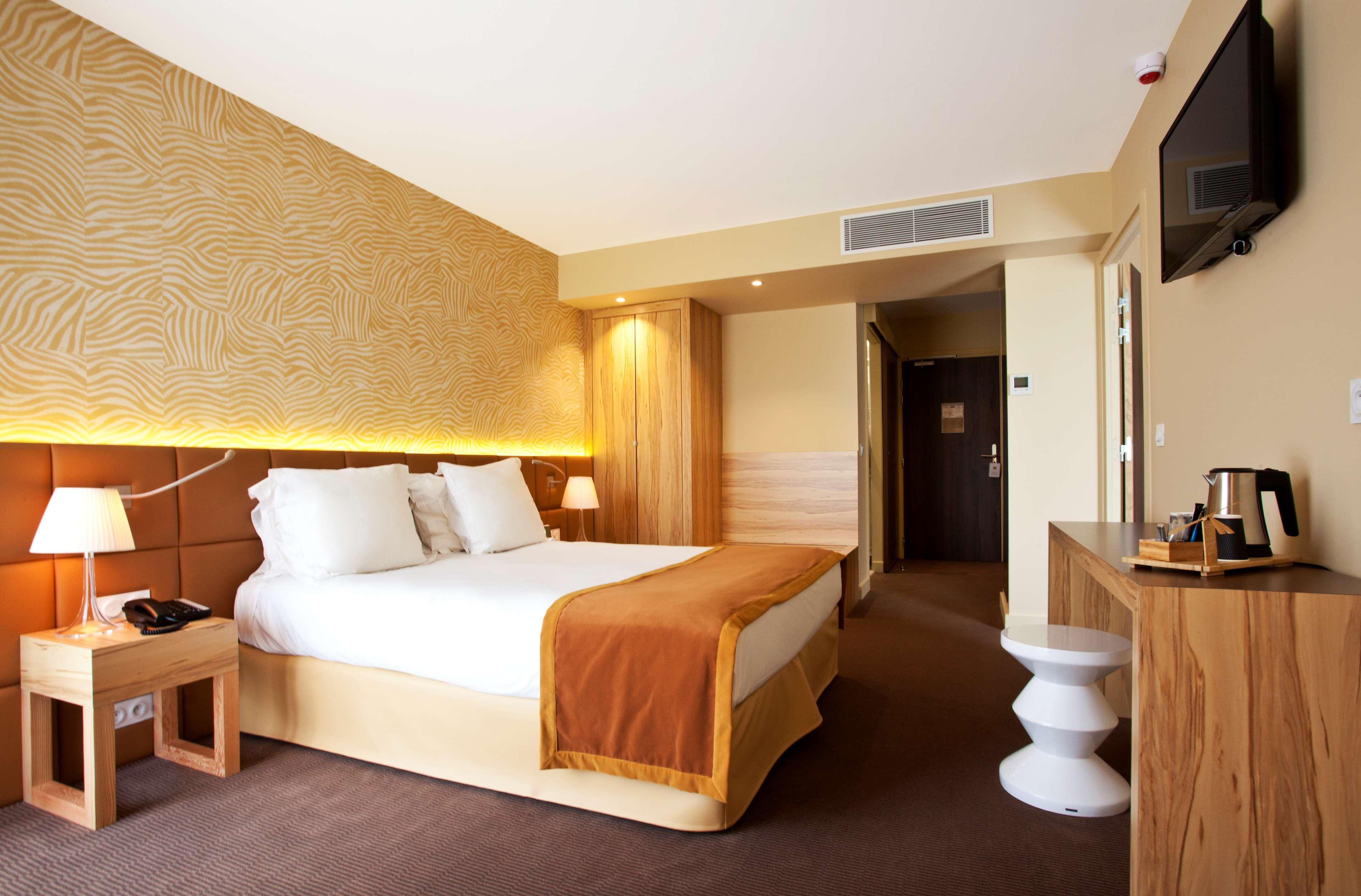 Golden Tulip Avignon Le Paradou Exterior foto