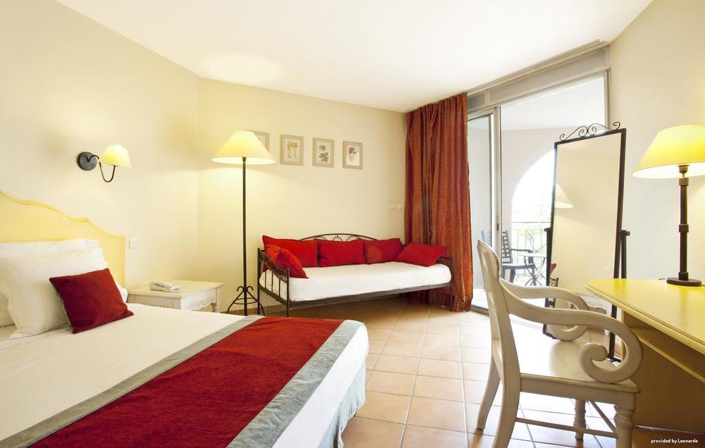 Golden Tulip Avignon Le Paradou Exterior foto